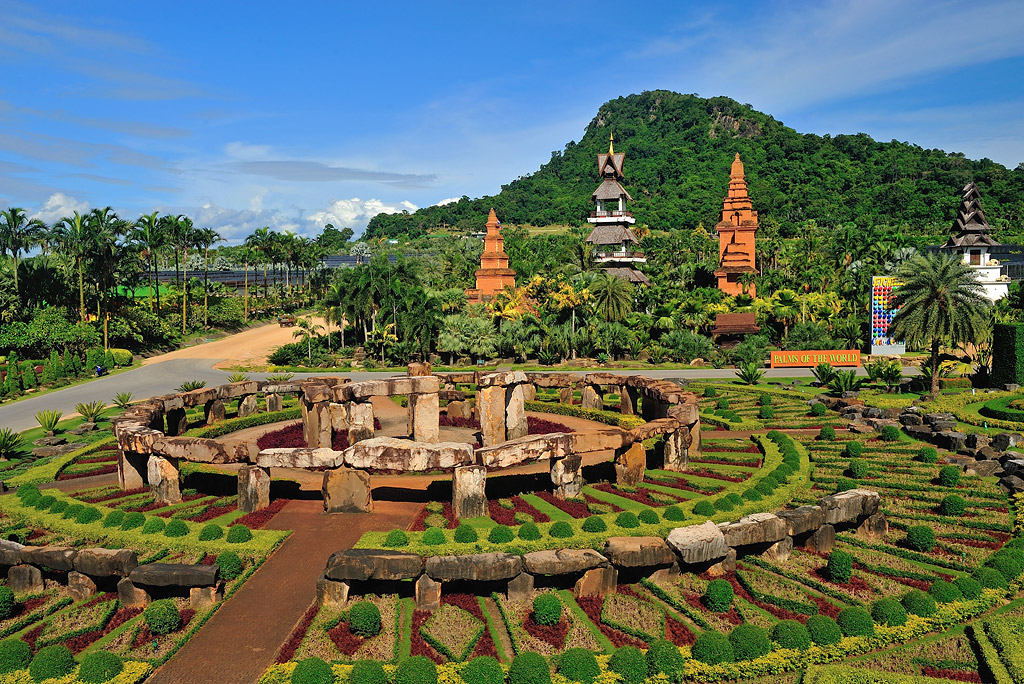 What is the name of this beautiful garden located in Thailand?