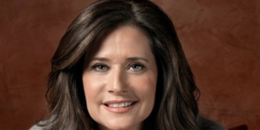 Answer this quiz questions on Lorraine Bracco and check how much you know about her