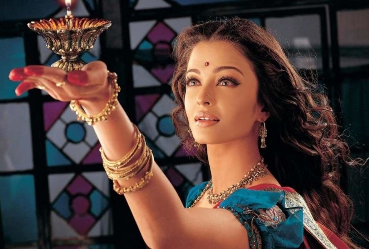 In which movie, we have seen the 'Paro' Character?
