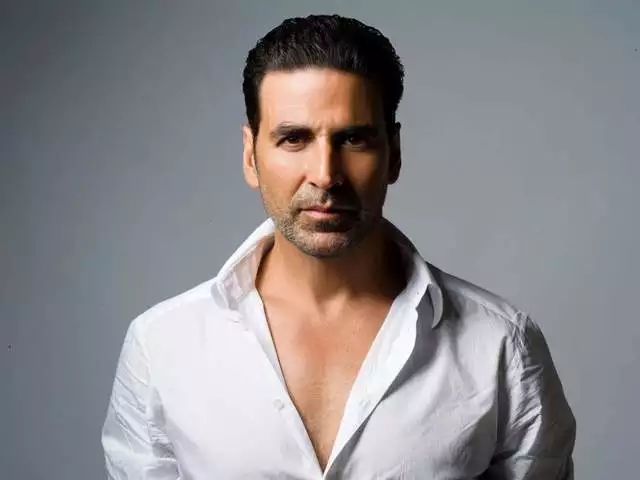What is the name of Akshay Kumar's son?