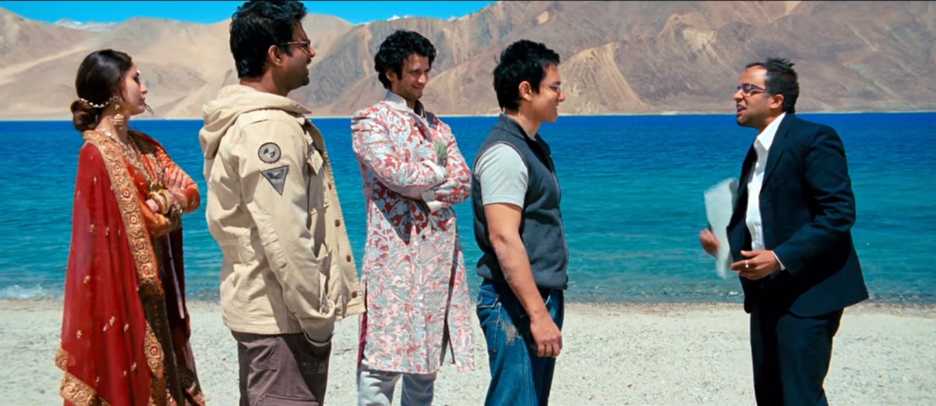 Â  Â Â What was the color of Chatur's underwear in the last scene of 3idiots movie?Â 