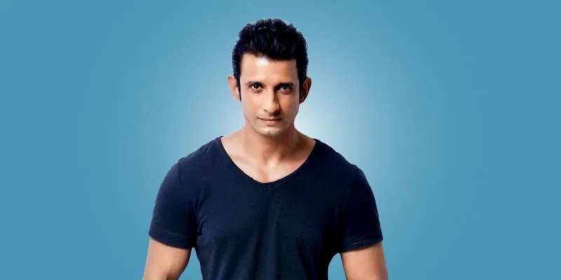 Â  Â Â Sharman Joshi is the son in law of which famous celeb?