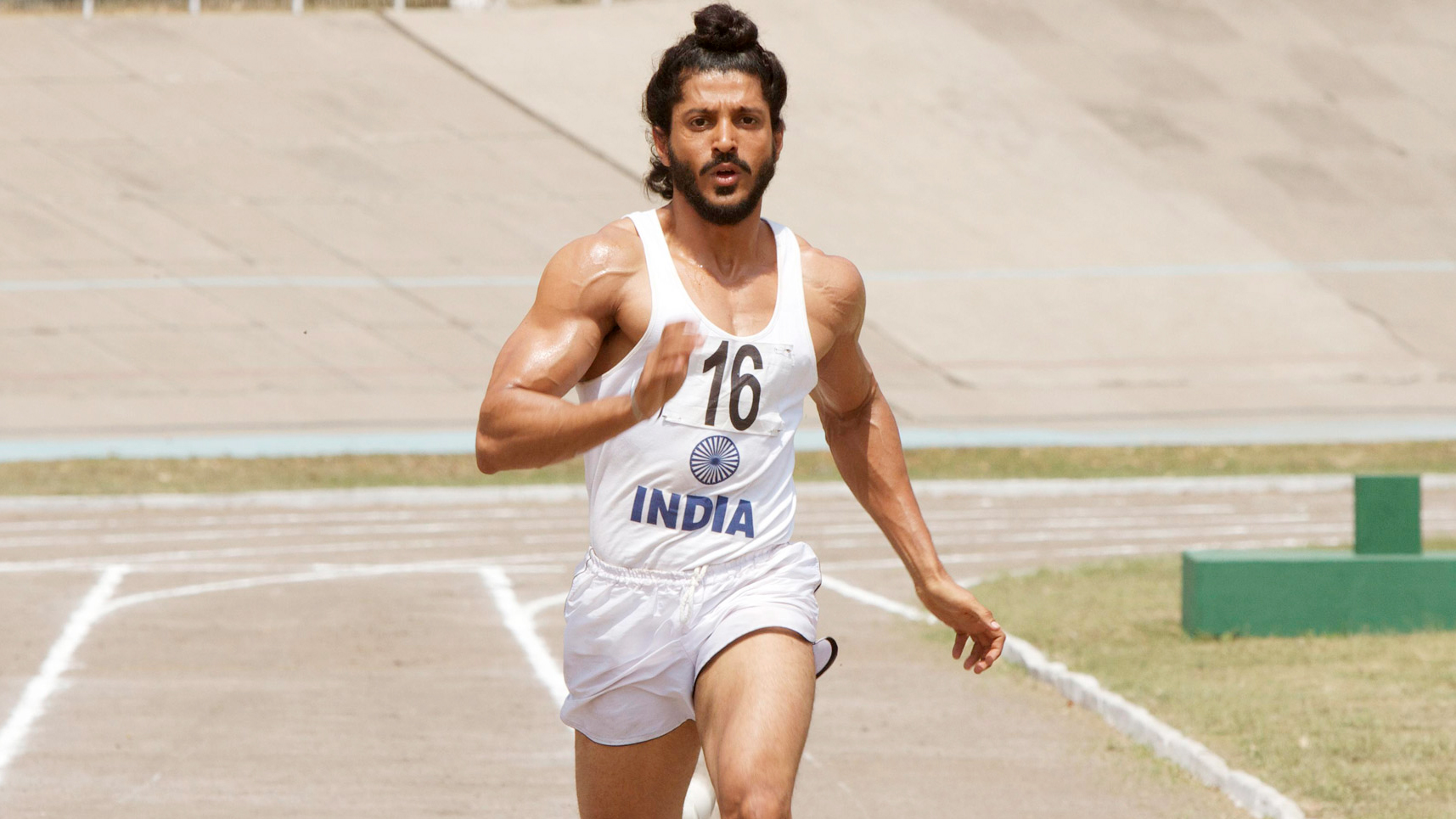 Â  Â Â Guess who turned down Bhaag Milkha Bhaag before Farhan signed the contract?Â 