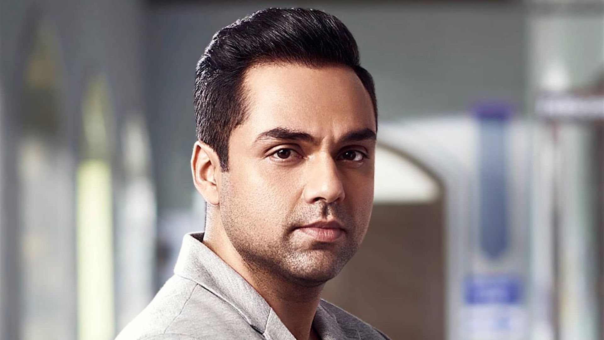 Â  Â Â Which of these songs is sung by Abhay Deol?Â 